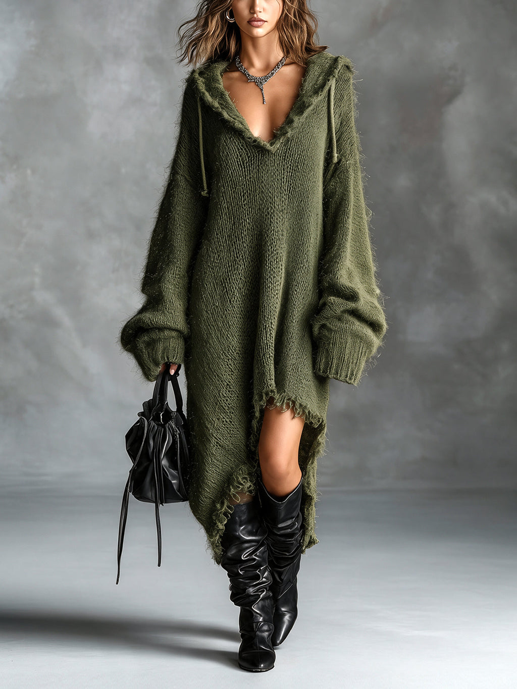 Elaya · Vestido midi de punto con capucha, color verde militar
