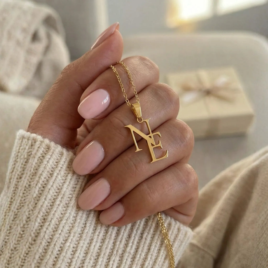 Maelyn · Collar con iniciales