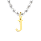 Elara · Collar de perlas con inicial