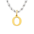 Elara · Collar de perlas con inicial