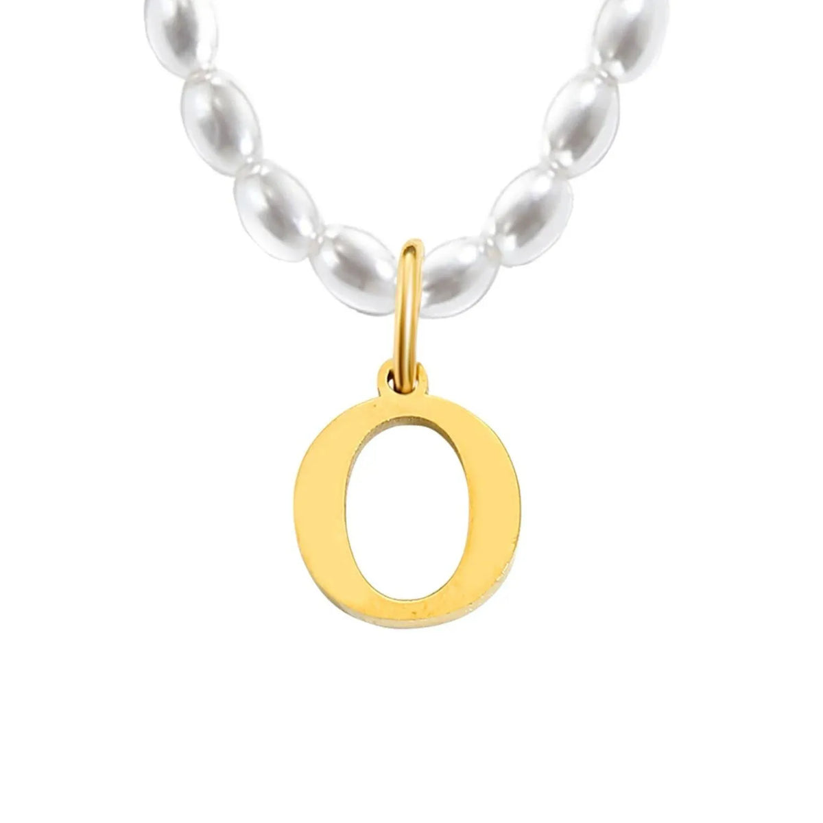 Elara · Collar de perlas con inicial
