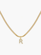 Pythona Charmed · Collar con inicial
