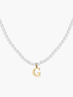 Elara · Collar de perlas con inicial