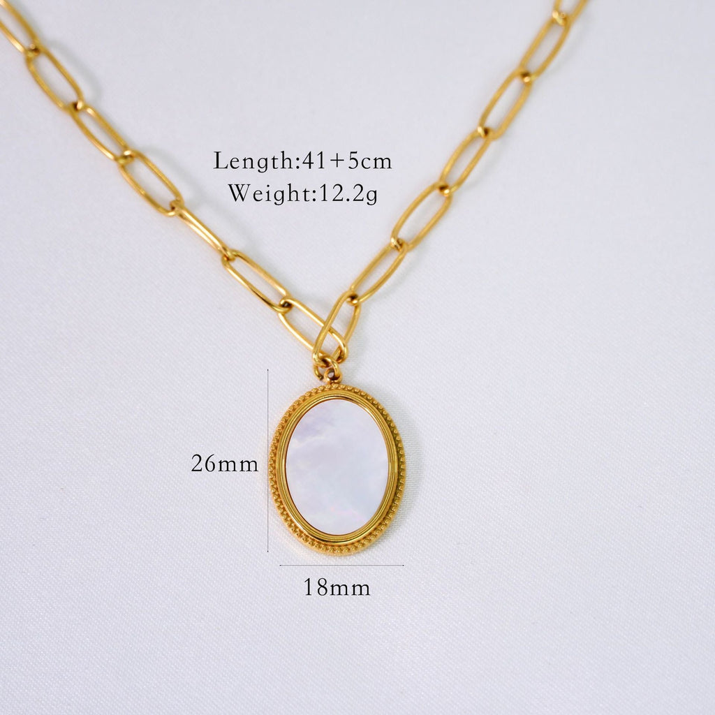 Nancy · Collar