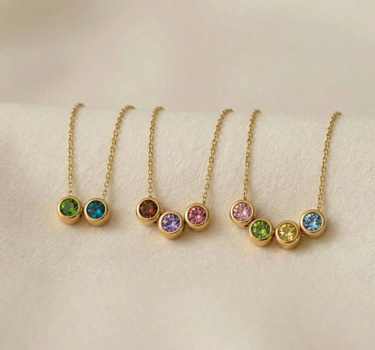 Viora Collar con piedras de nacimiento