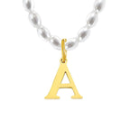 Elara · Collar de perlas con inicial