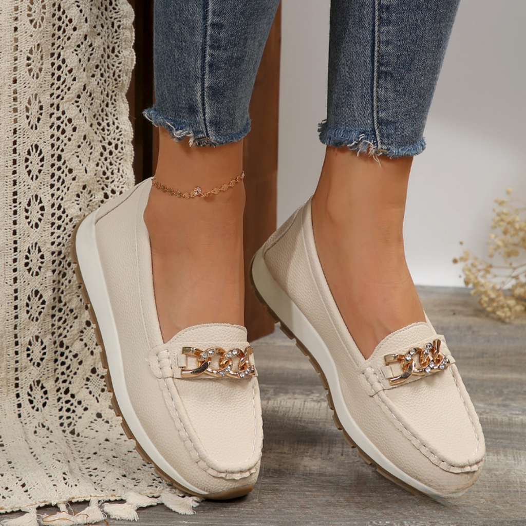 Estefanía · Mocasín con hebilla joya