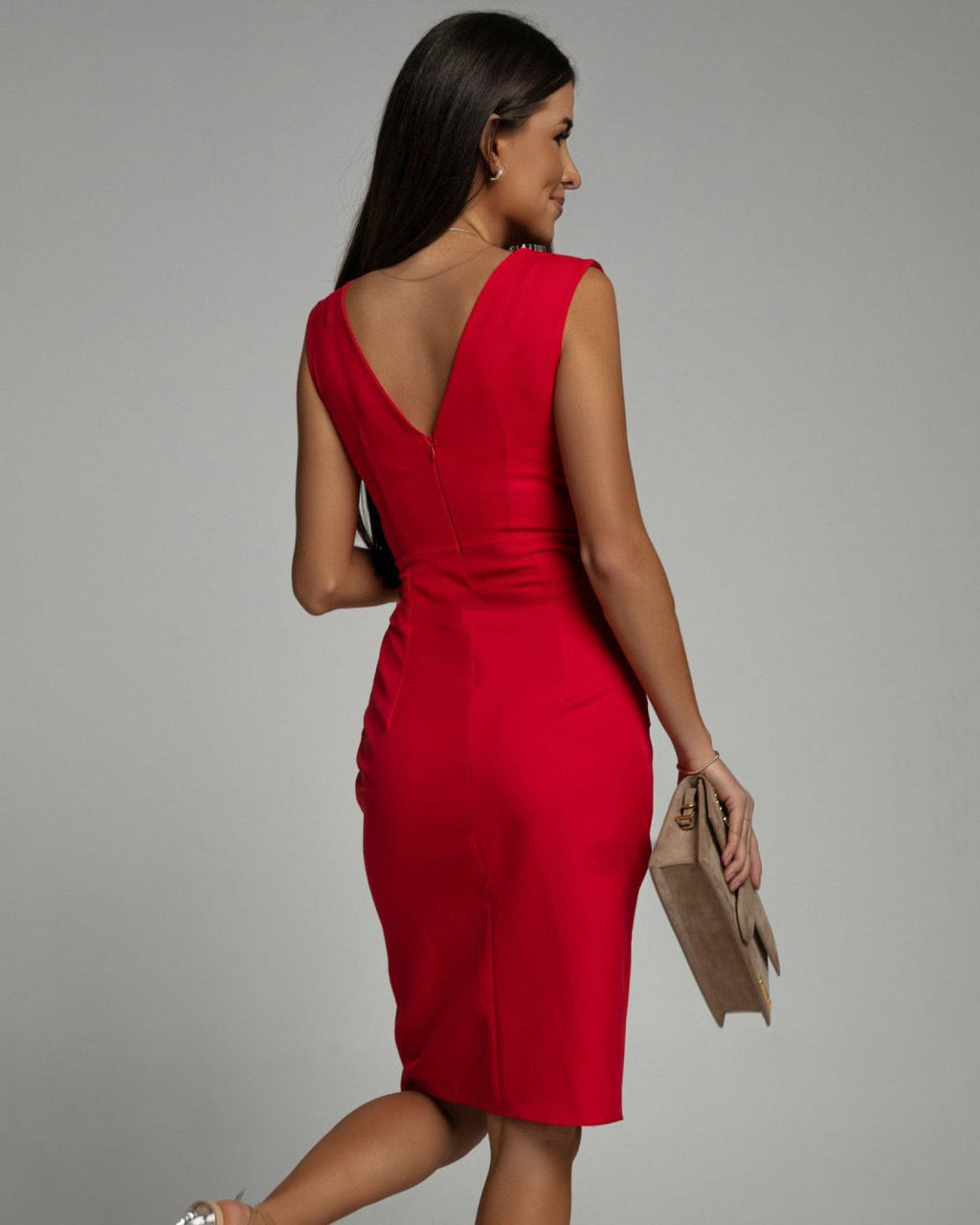 Lavenza · Vestido de escote de pico con abertura