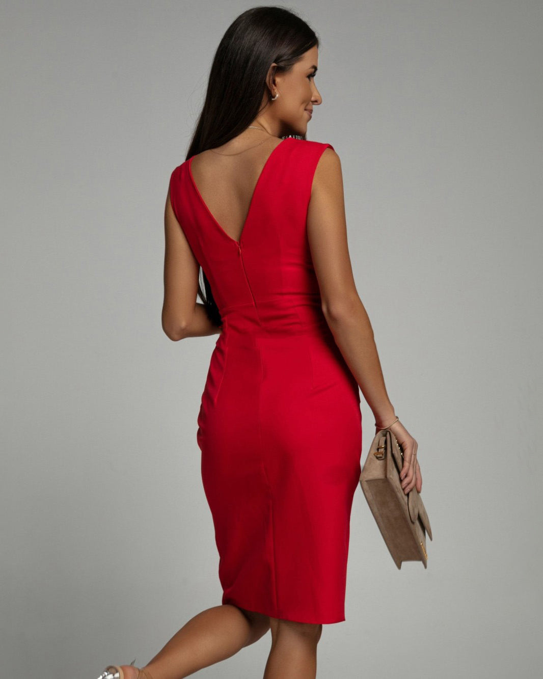 Lavenza · Vestido de escote de pico con abertura