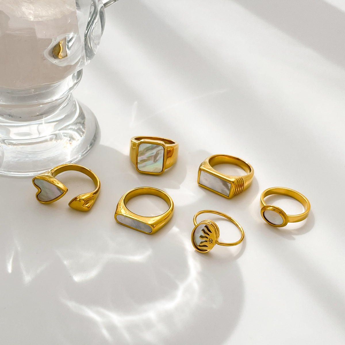 Leticia · Anillo de nácar ajustable