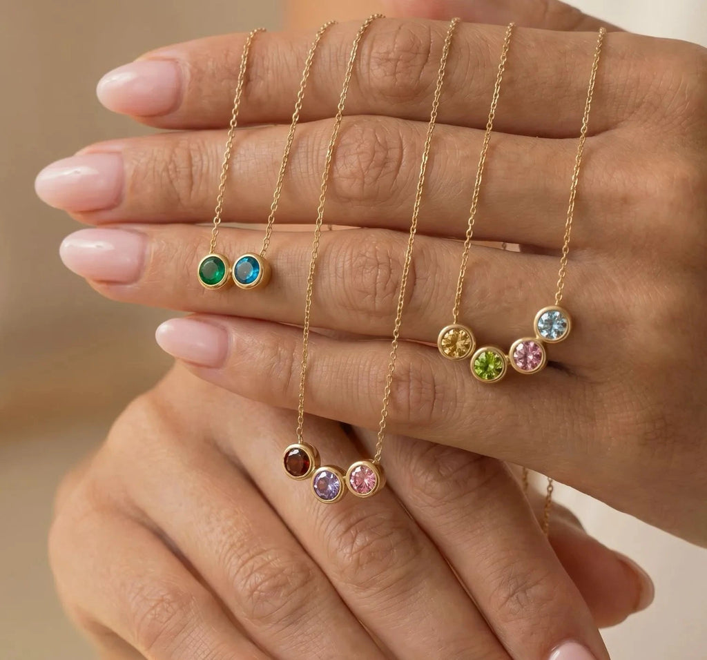 Viora Collar con piedras de nacimiento