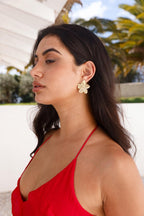 Pendientes de flor favorita chapados en oro de 18k oro