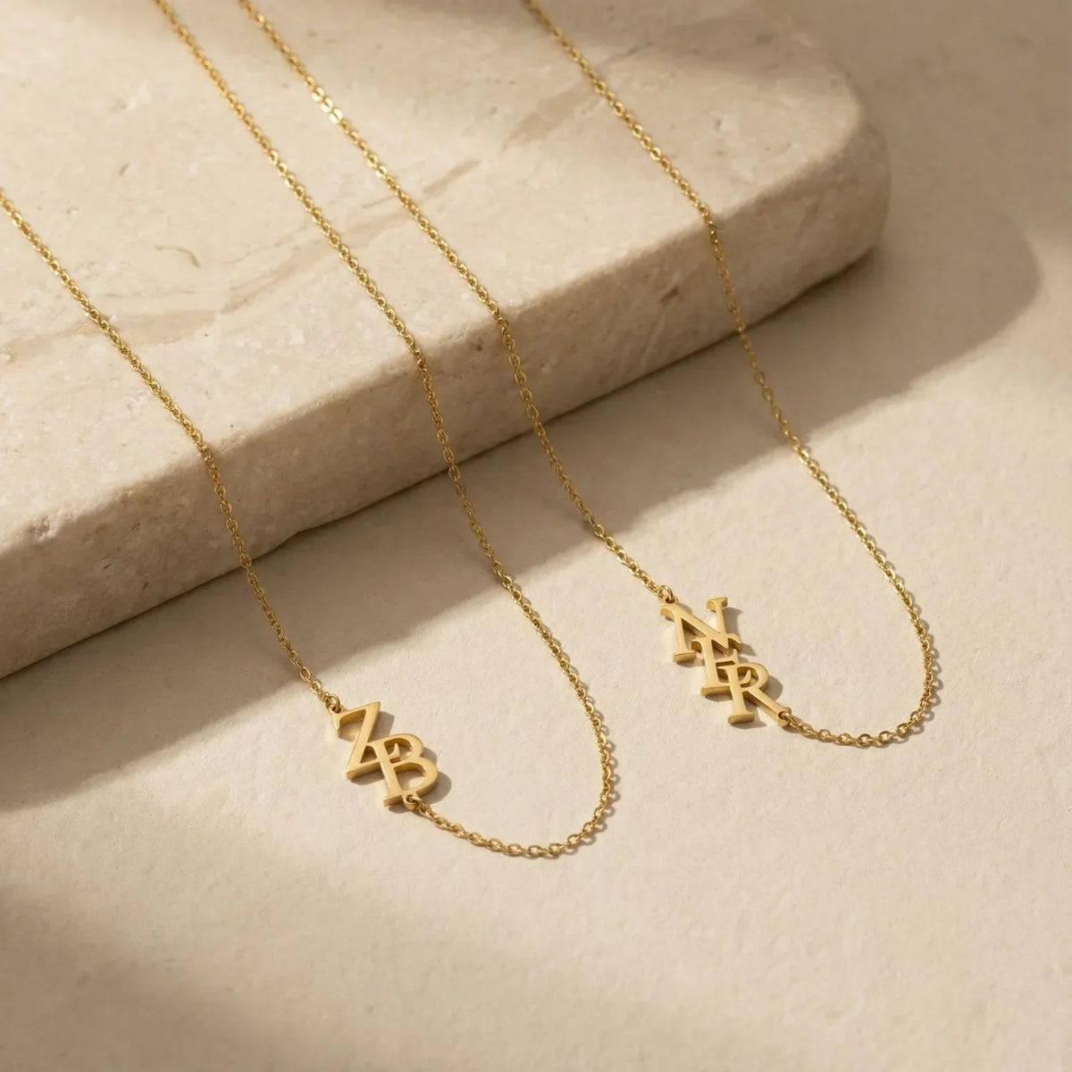 Avelin · Collar con iniciales