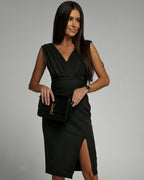 Lavenza · Vestido de escote de pico con abertura