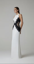 VESTIDO LARGO DE ENCAJE CON ESPALDA ABIERTA