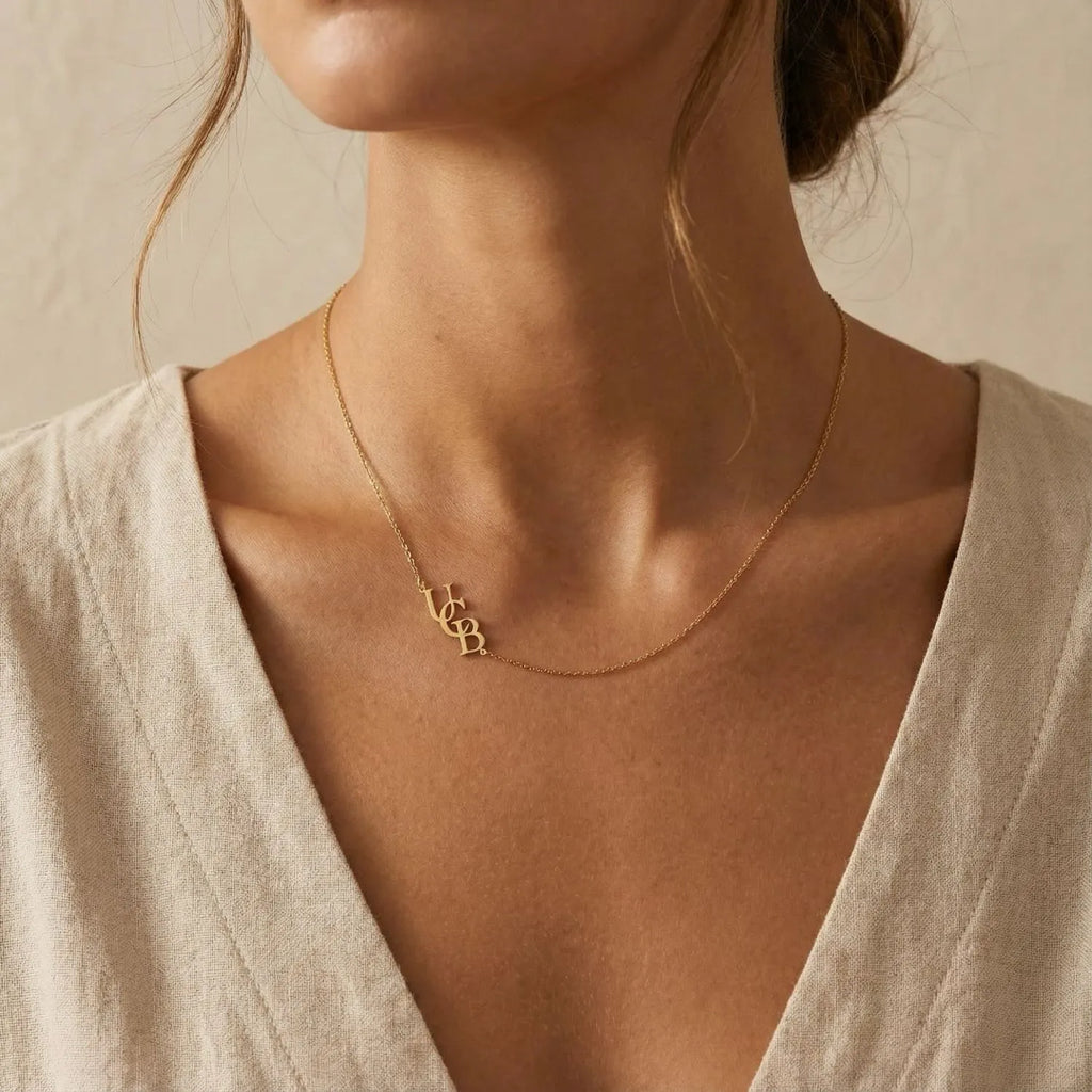 Avelin · Collar con iniciales