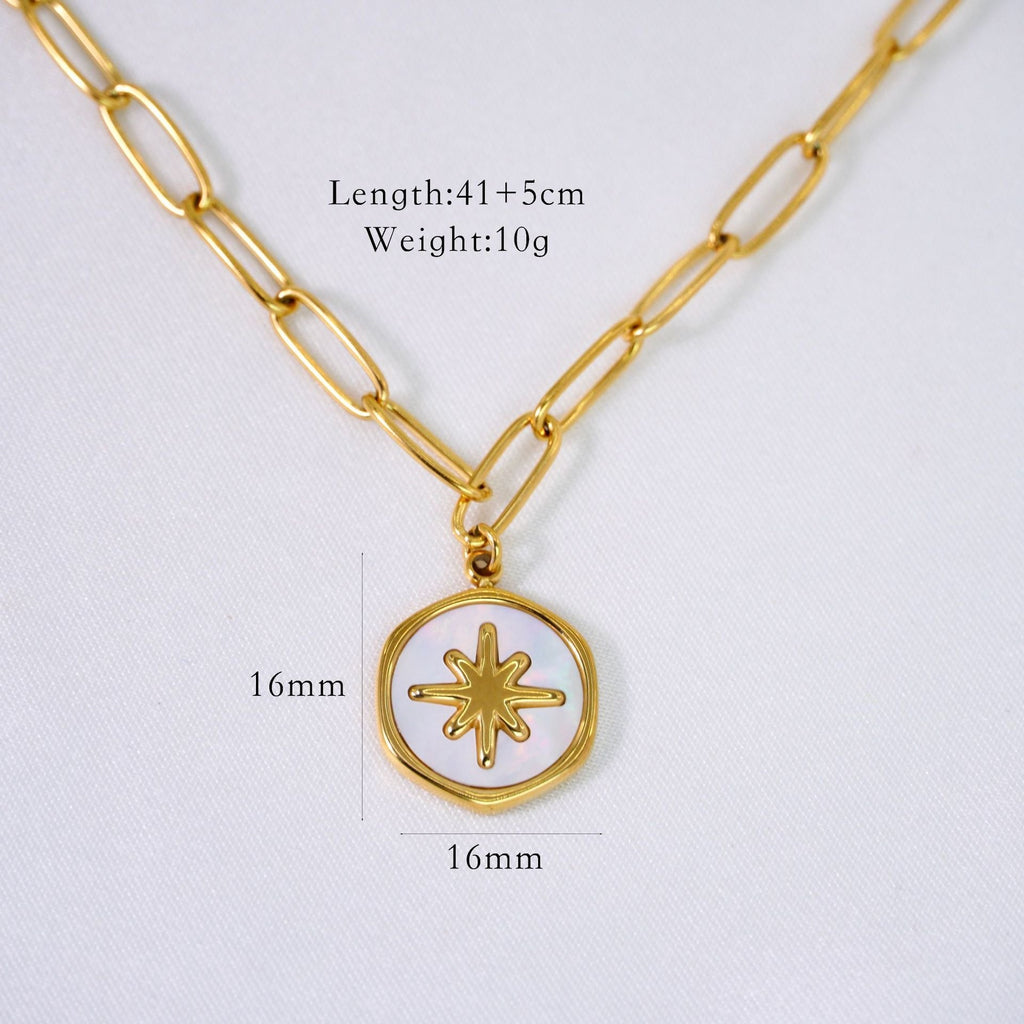Nancy · Collar