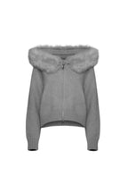 Martina · Chaqueta de punto con capucha de piel