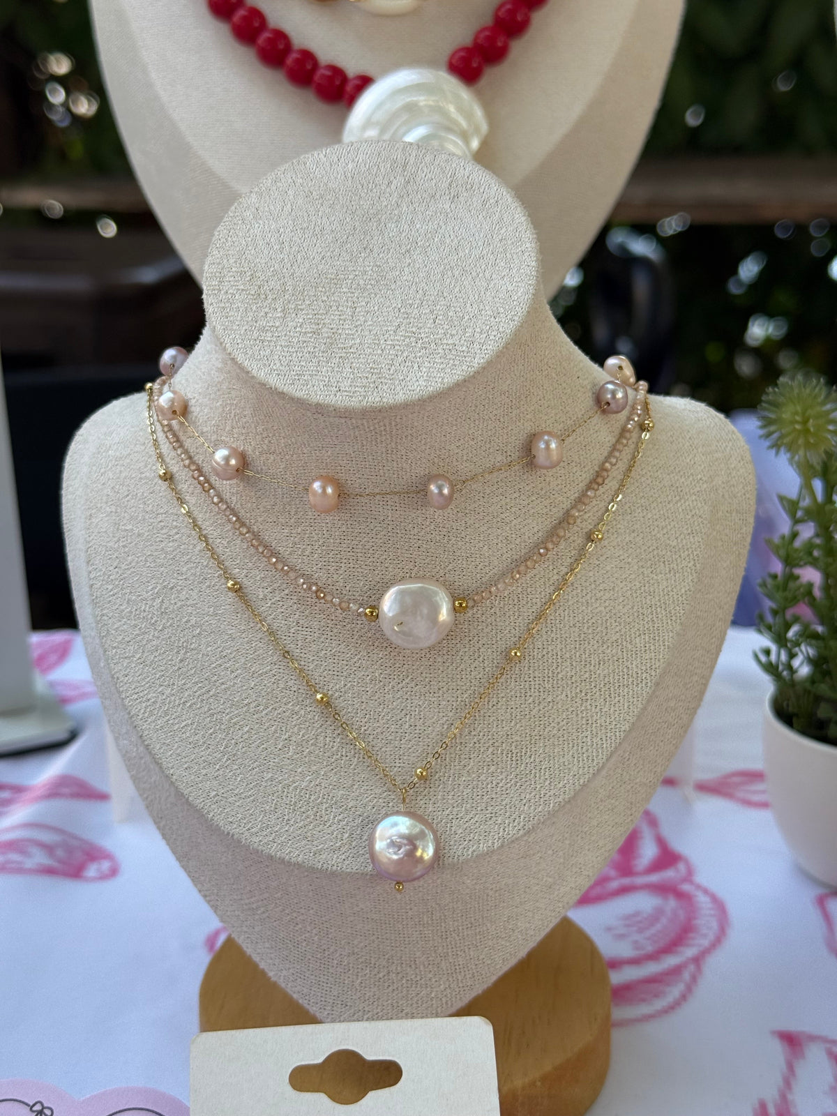 Helena · Collar de perlas