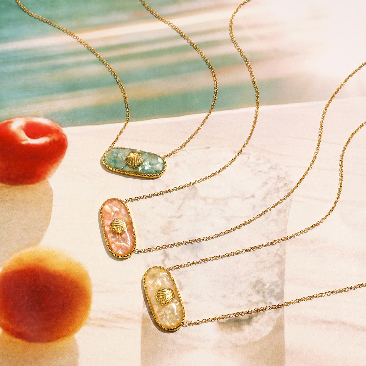 Coralia · Collar