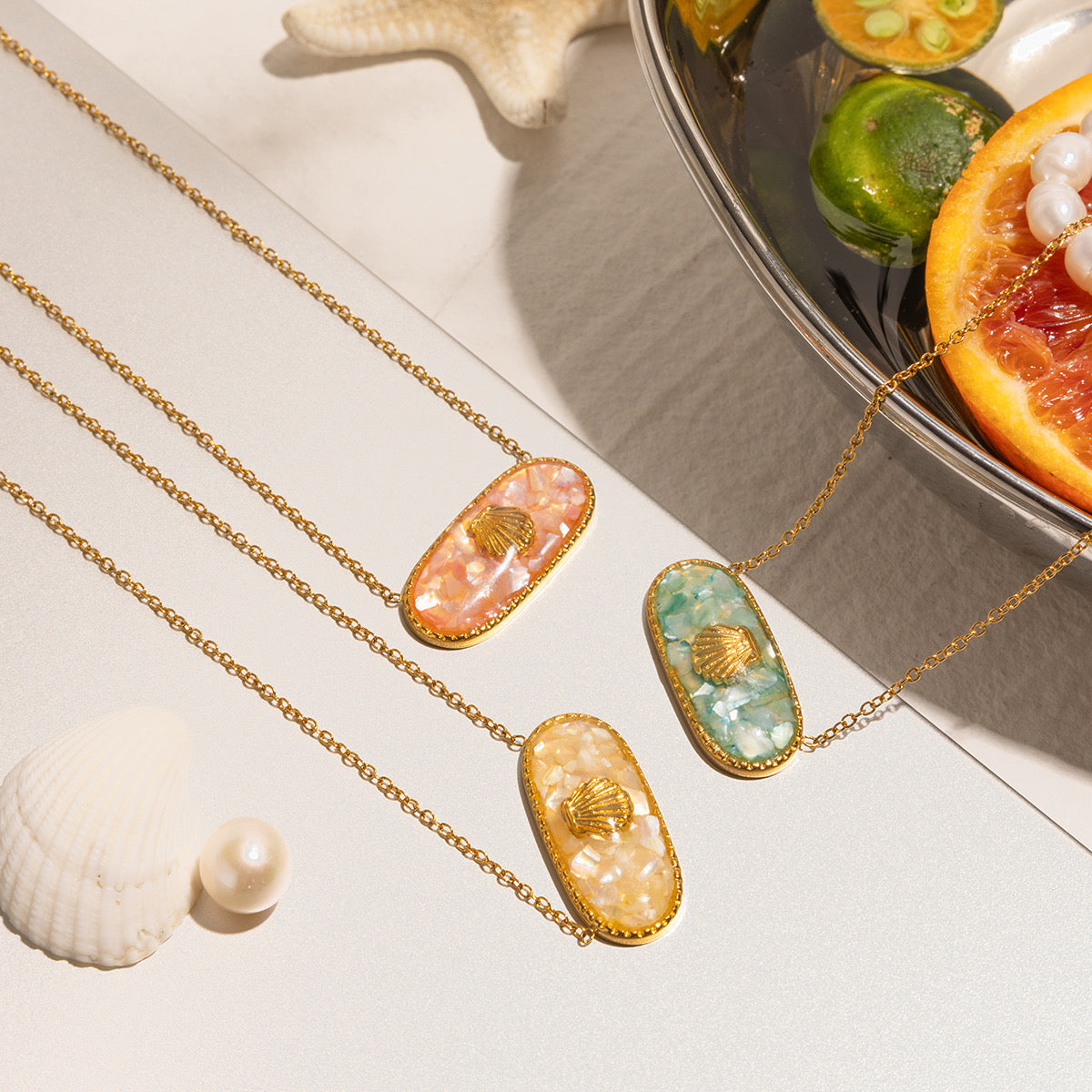 Coralia · Collar