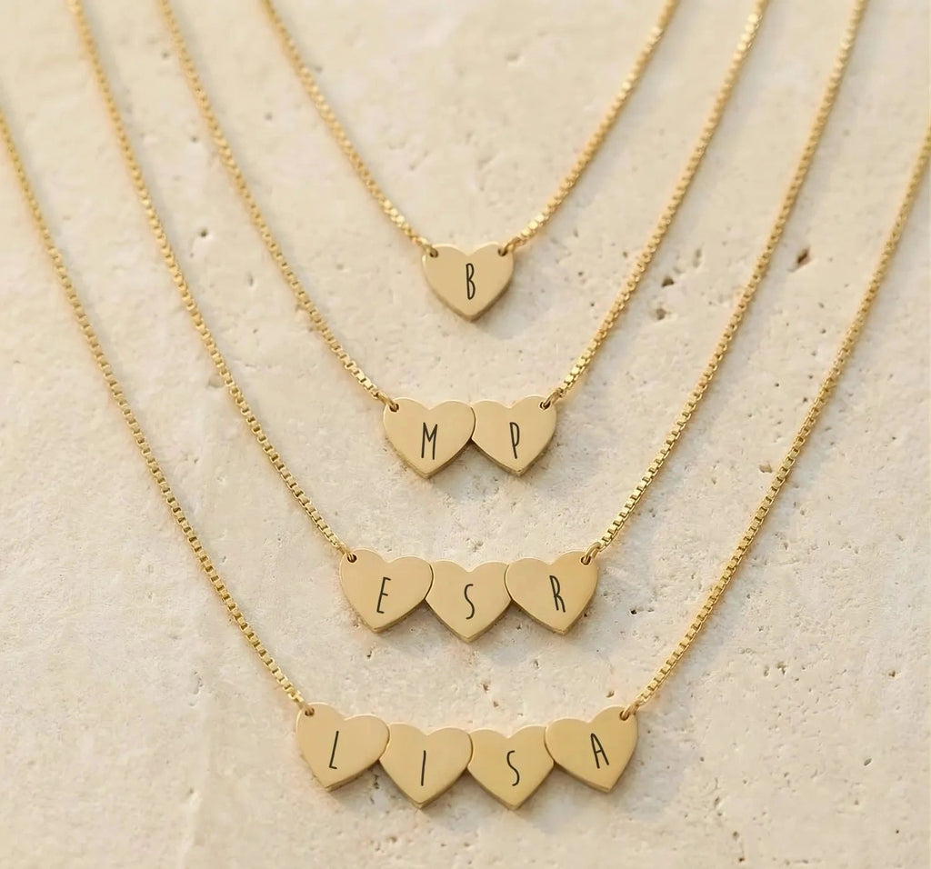Adore Collar con corazones