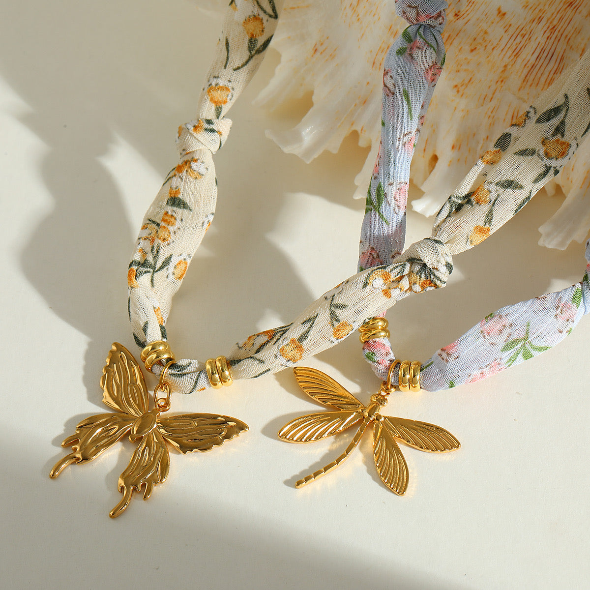 Mariquita · Collar