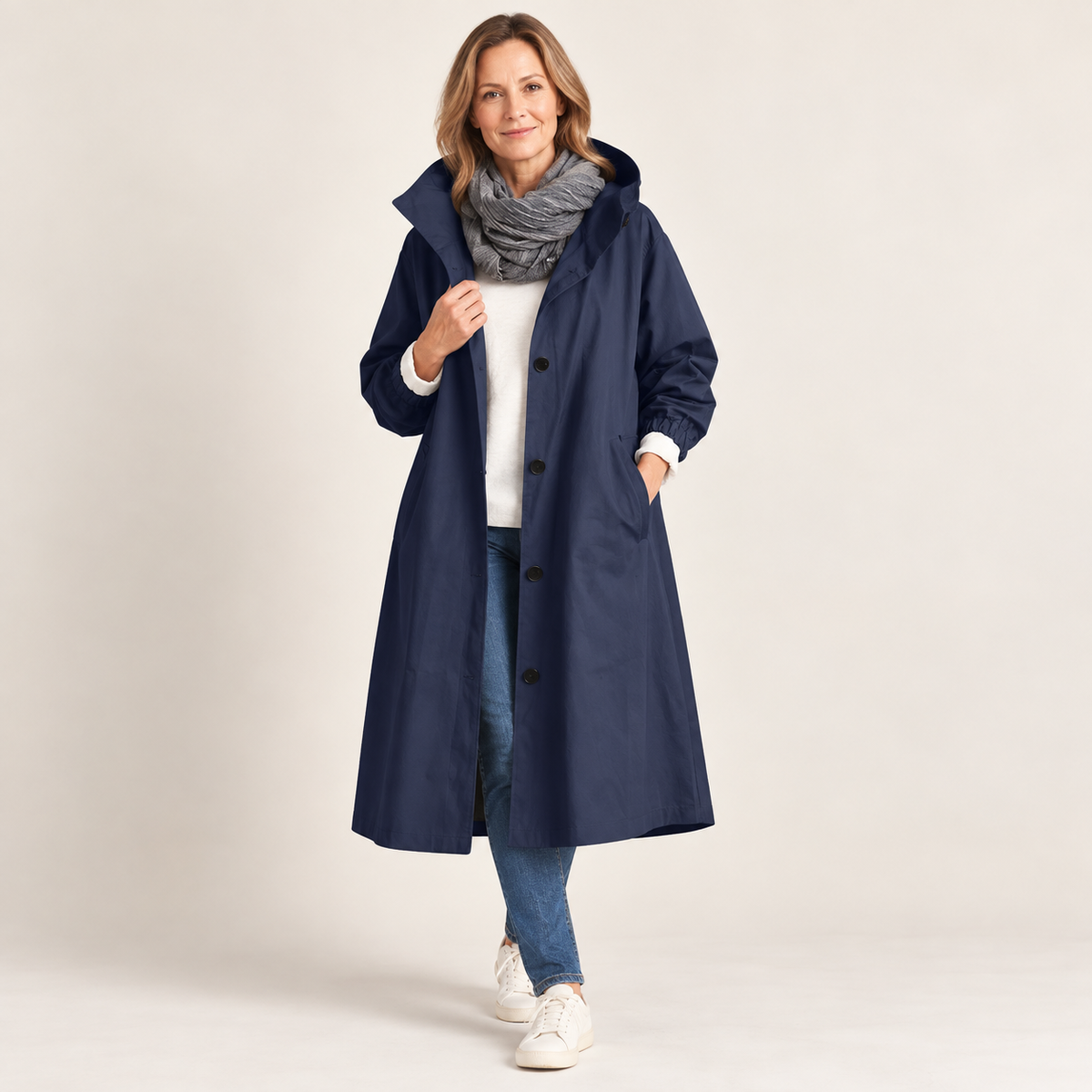 Catalina · Gabardina larga con capucha en azul marino