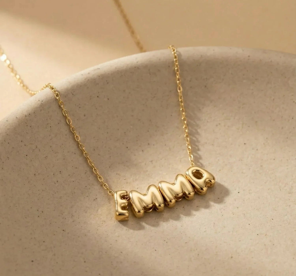 Elvira - name necklace