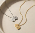 Evelien Collar con colgante grabado