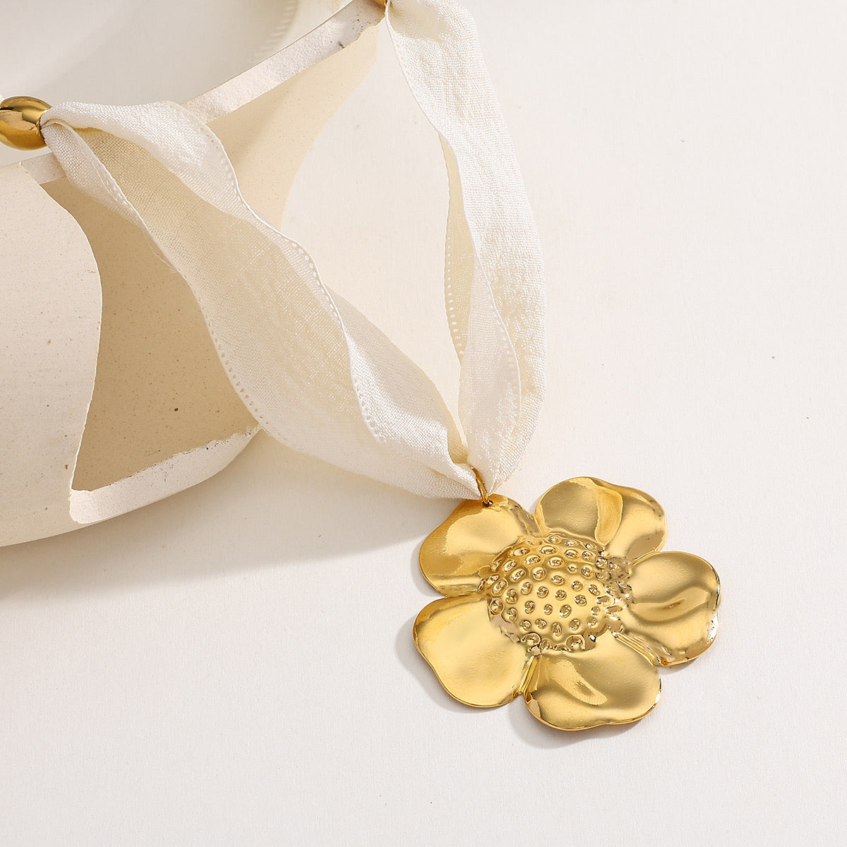 Amalfi · Collar
