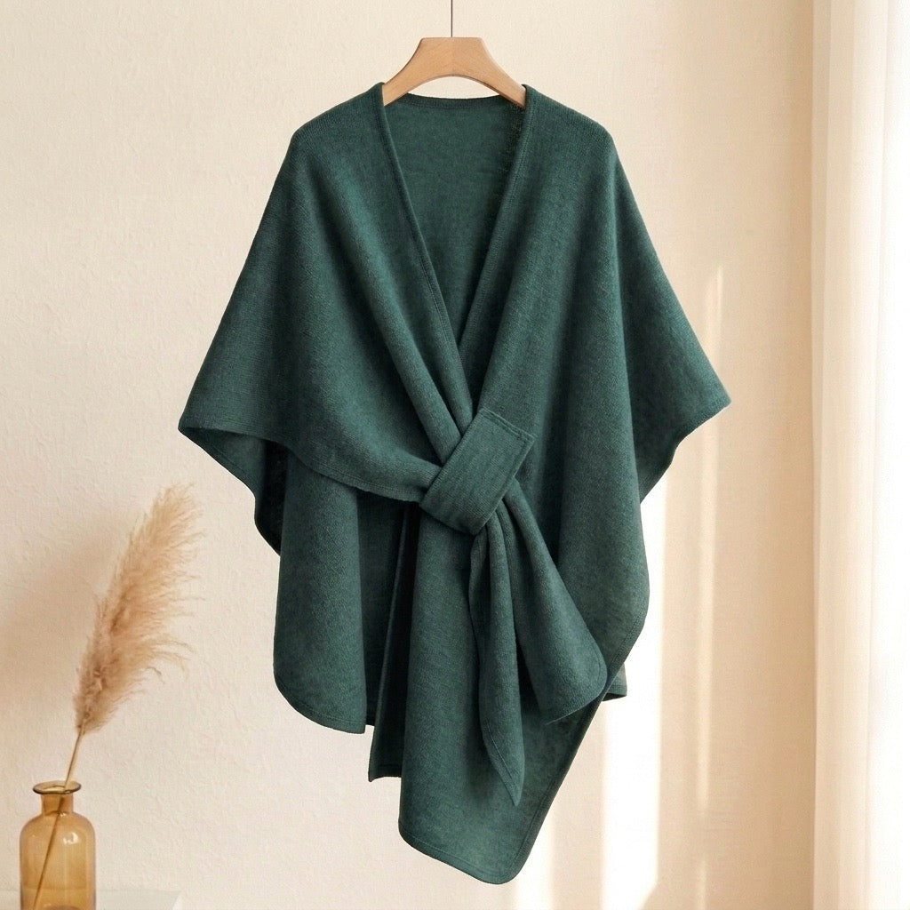 Poncho chal largo Mila en verde bosque, vista frontal