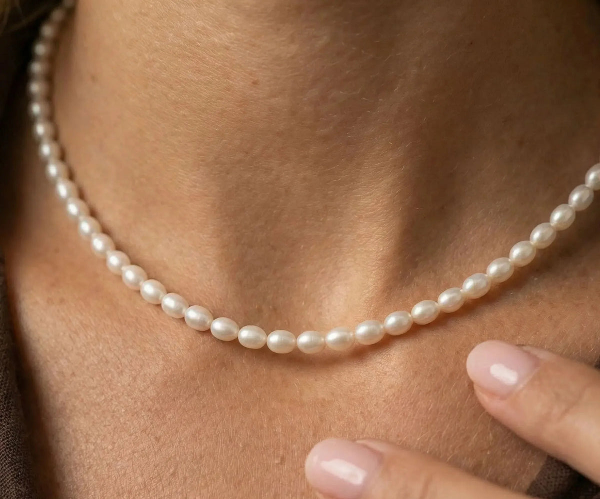 Perlina - pearl necklace
