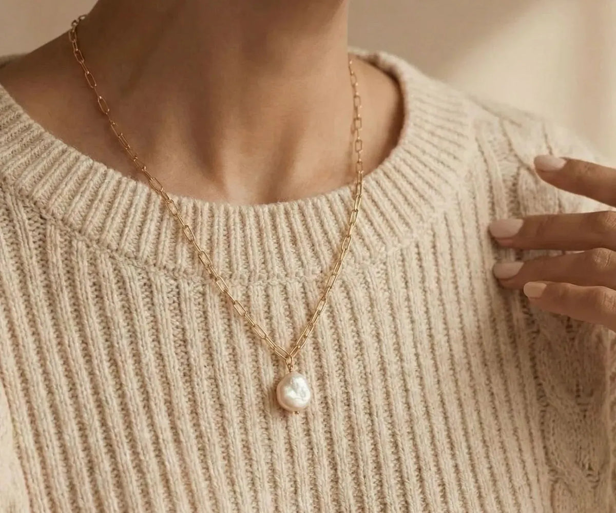 Riva - large pearl necklace