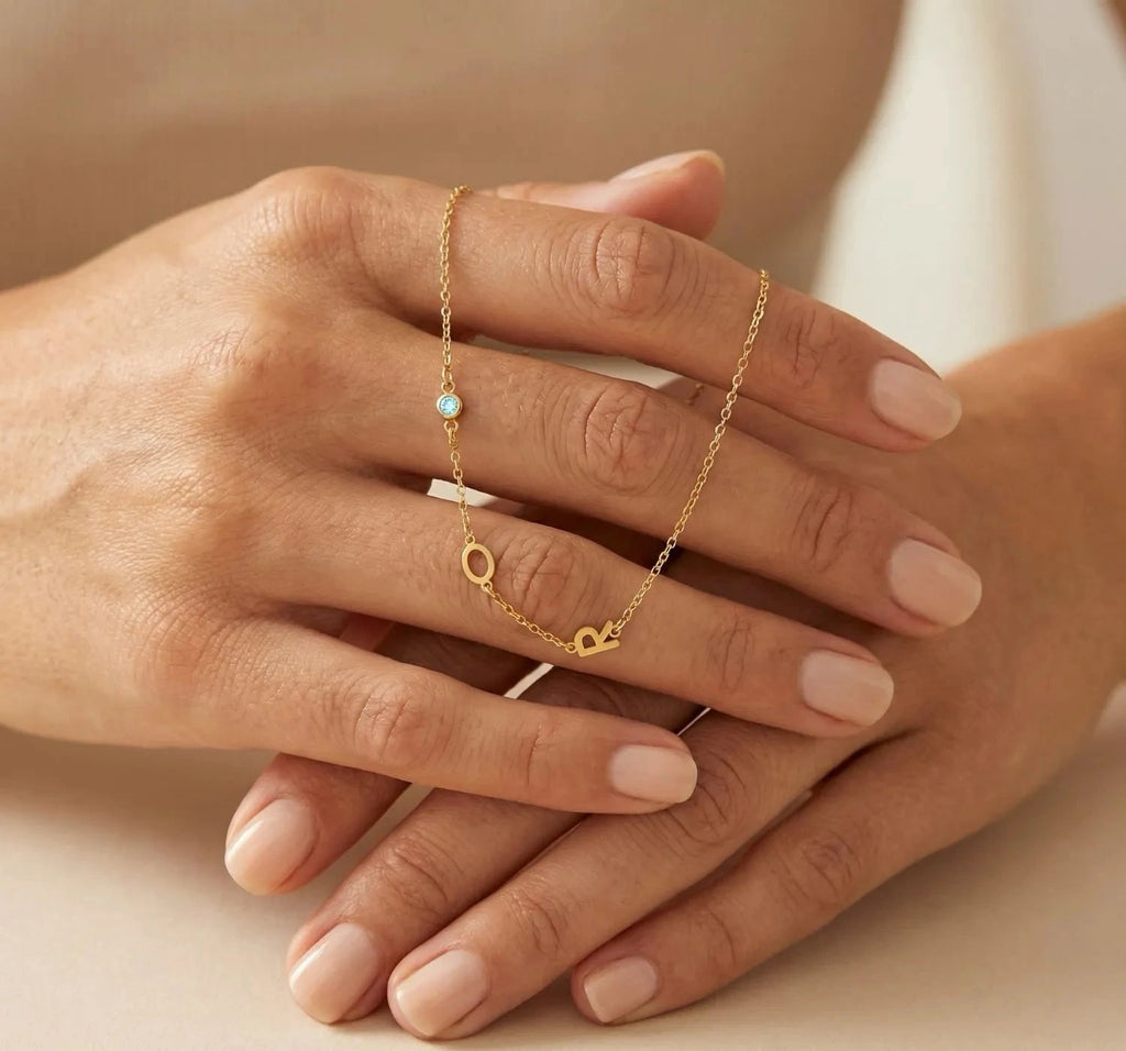 Sideways Collar con piedras de nacimiento