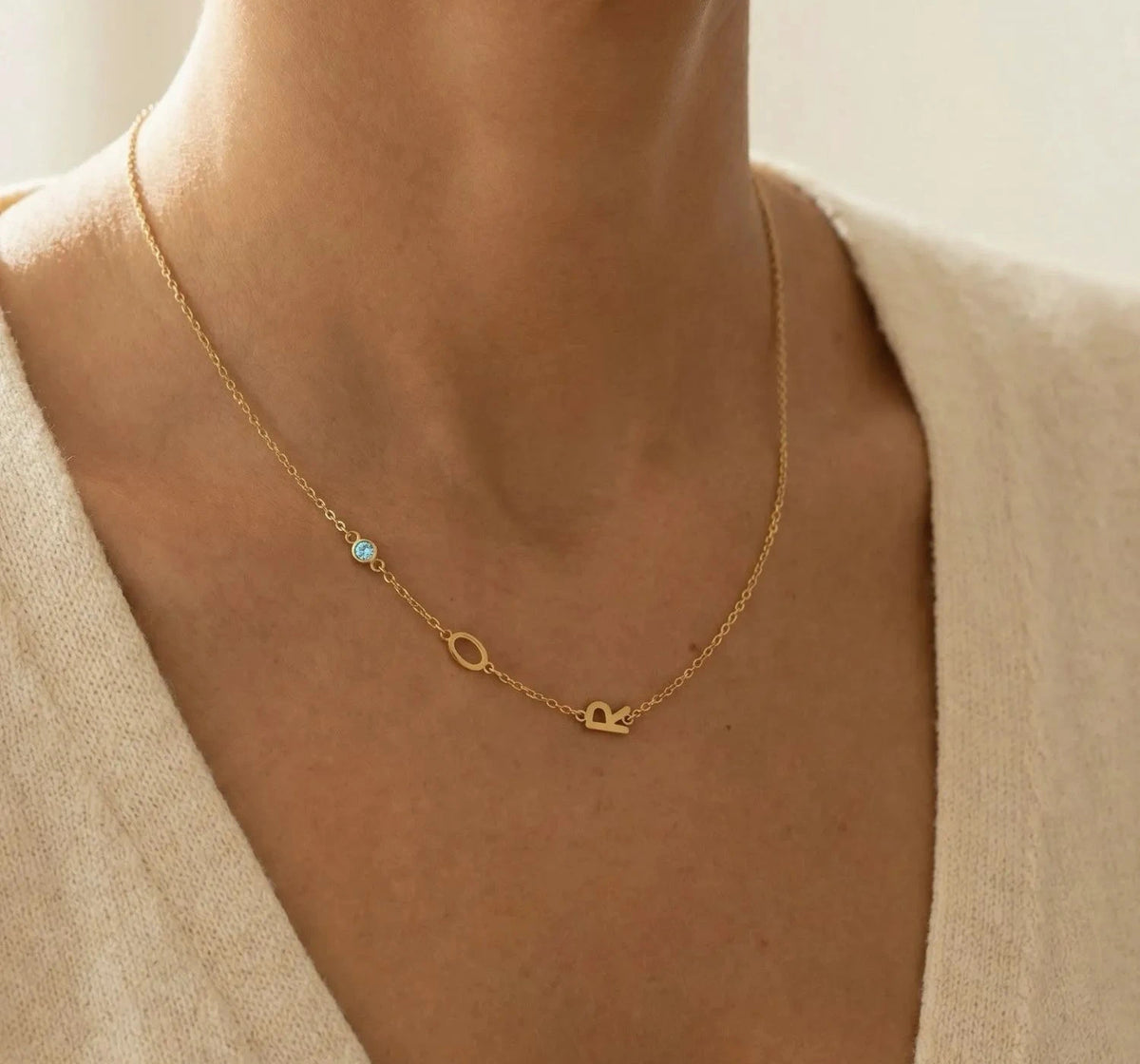 Sideways Collar con piedras de nacimiento