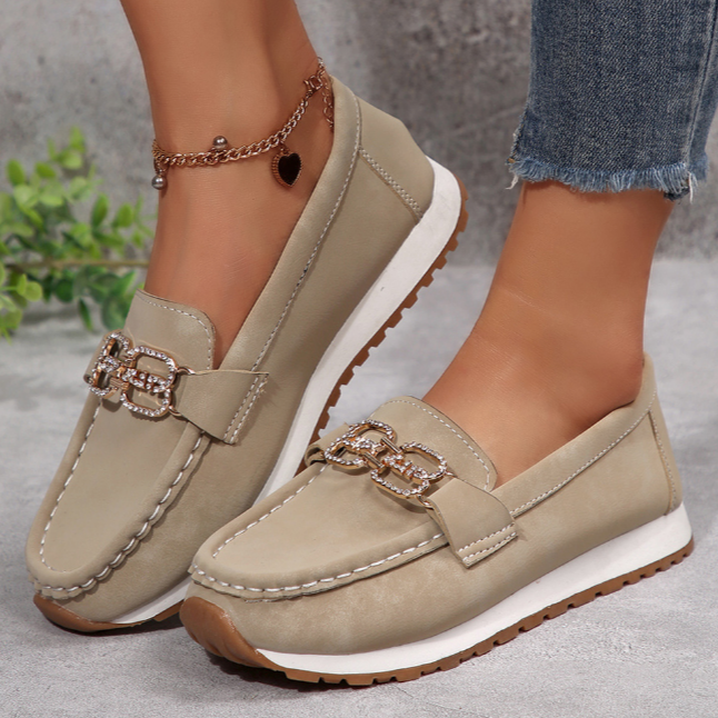 Esmeralda · Mocasín con hebilla de rombo