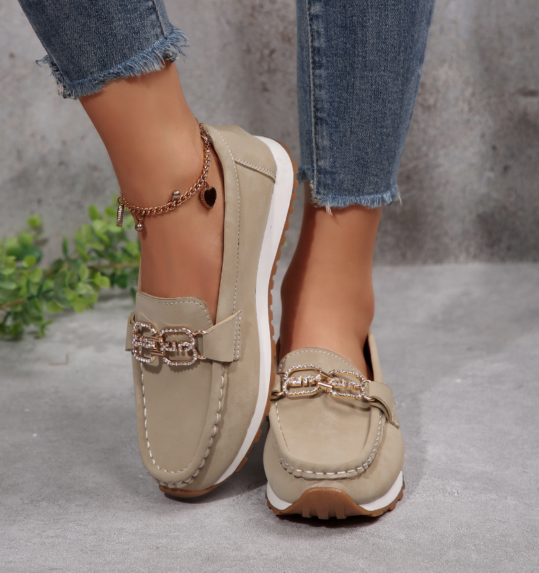 Esmeralda · Mocasín con hebilla de rombo
