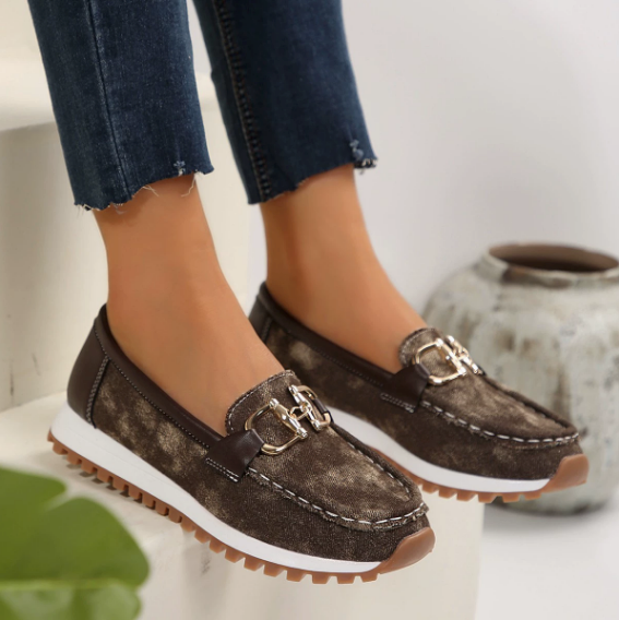 Elisa · Mocasín híbrido con hebilla