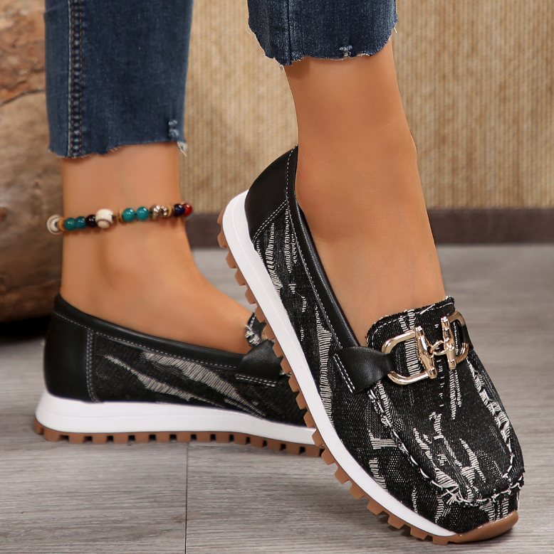 Elisa · Mocasín híbrido con hebilla