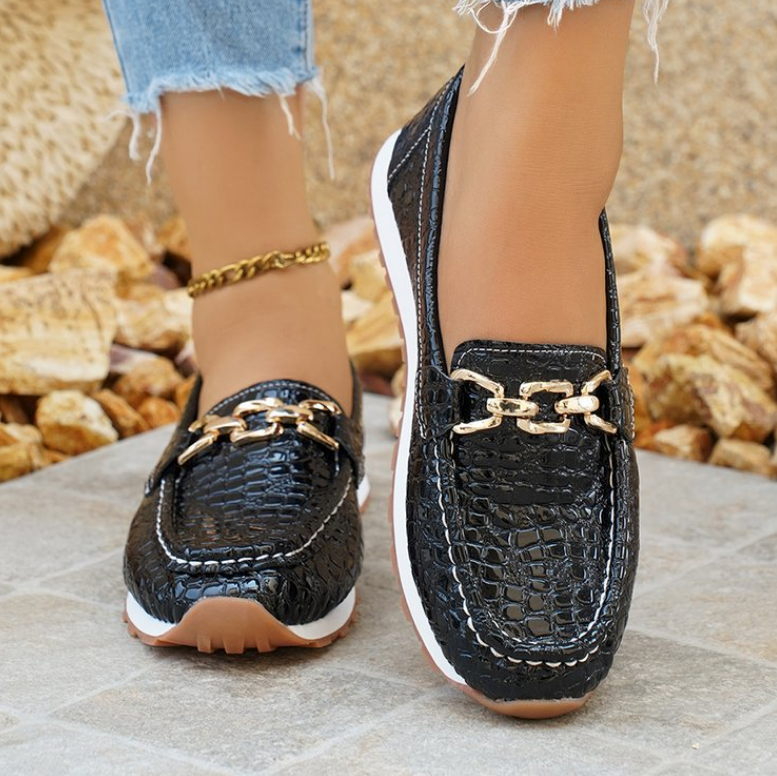 Érica · Mocasín negro efecto cocodrilo