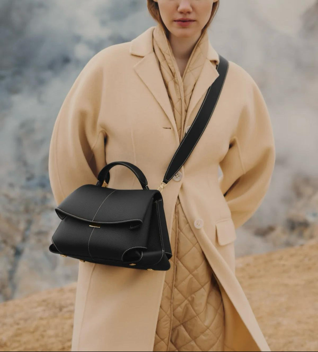 Aria · Bolso con bandolera ajustable