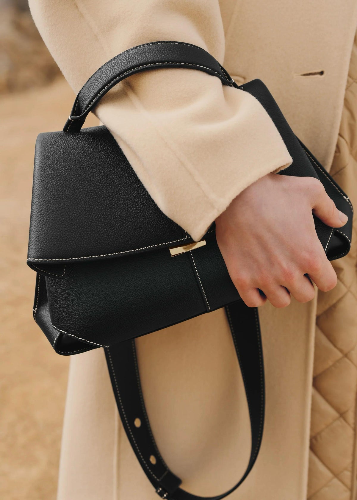 Aria · Bolso con bandolera ajustable