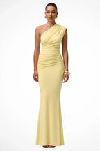 Seraphine · Vestido largo drapeado de un solo hombro