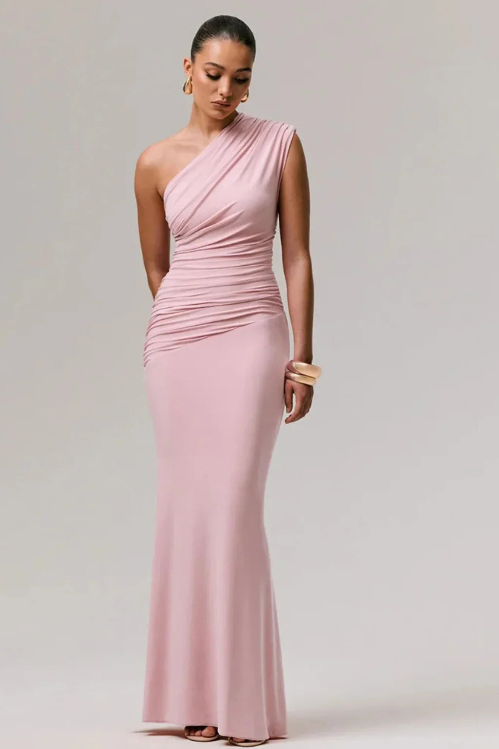 Seraphine · Vestido largo drapeado de un solo hombro