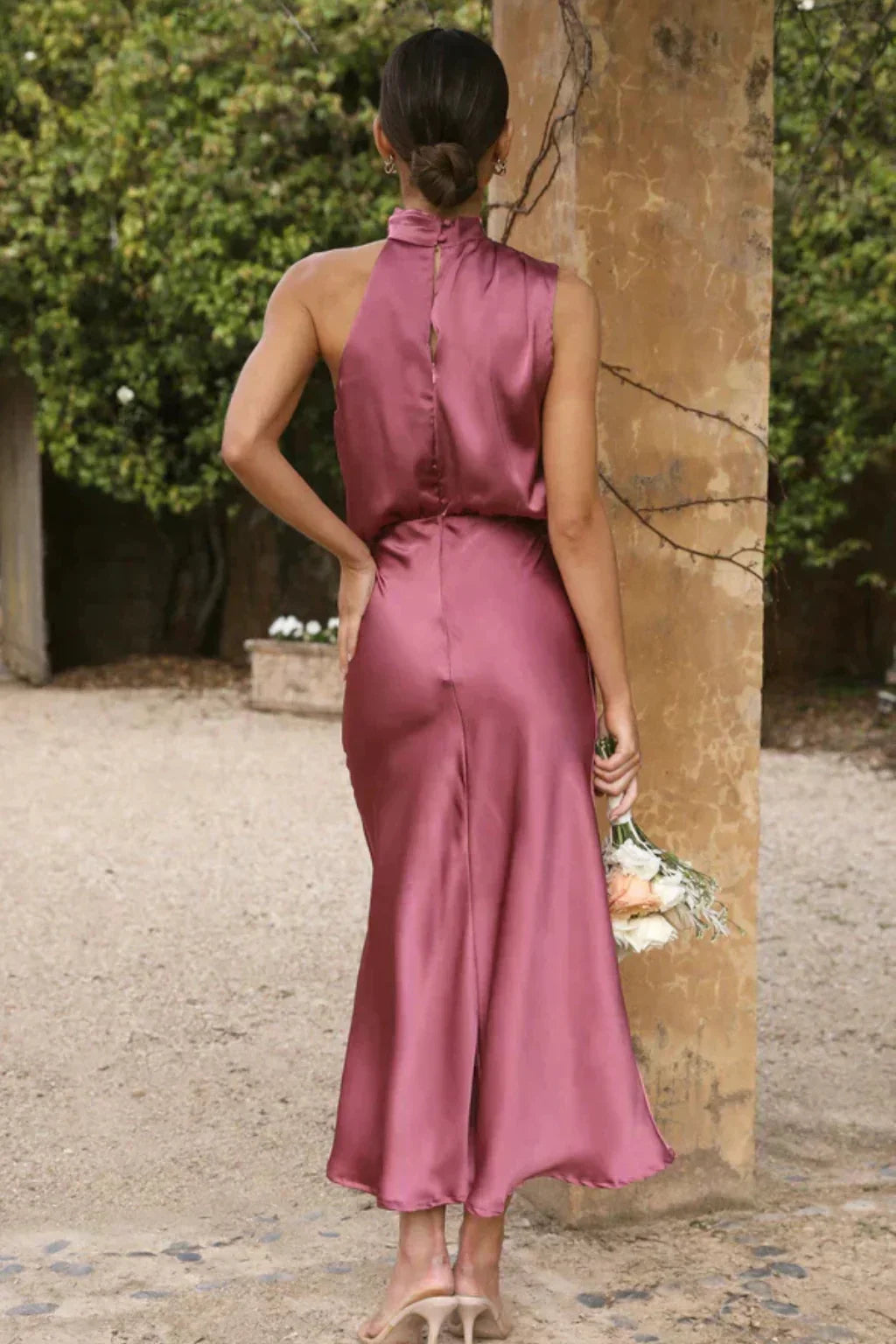 Amélie · Vestido midi halter con escote drapeado