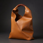 Ilaria · Bolso hobo con asa de ratán