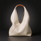 Ilaria · Bolso hobo con asa de ratán