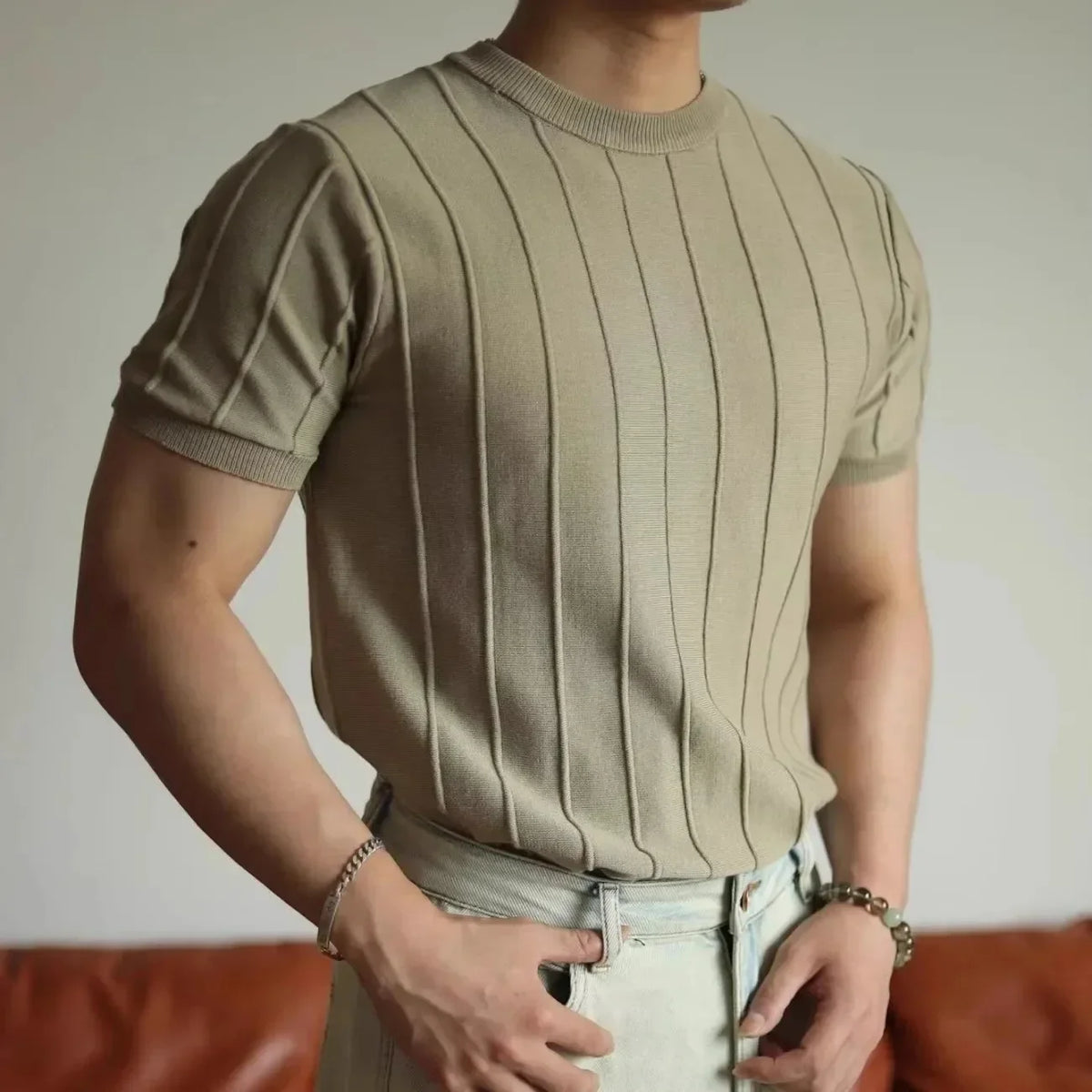 Luca · Camiseta de punto acanalado de manga corta, en caqui