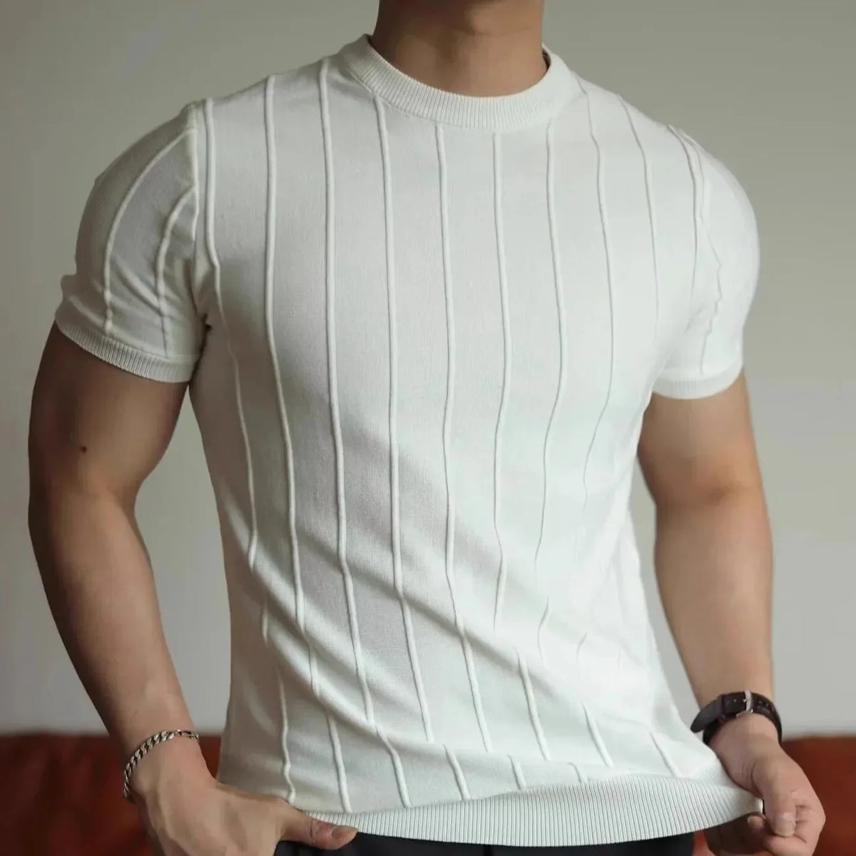 Luca · Camiseta de punto acanalado de manga corta, en blanco